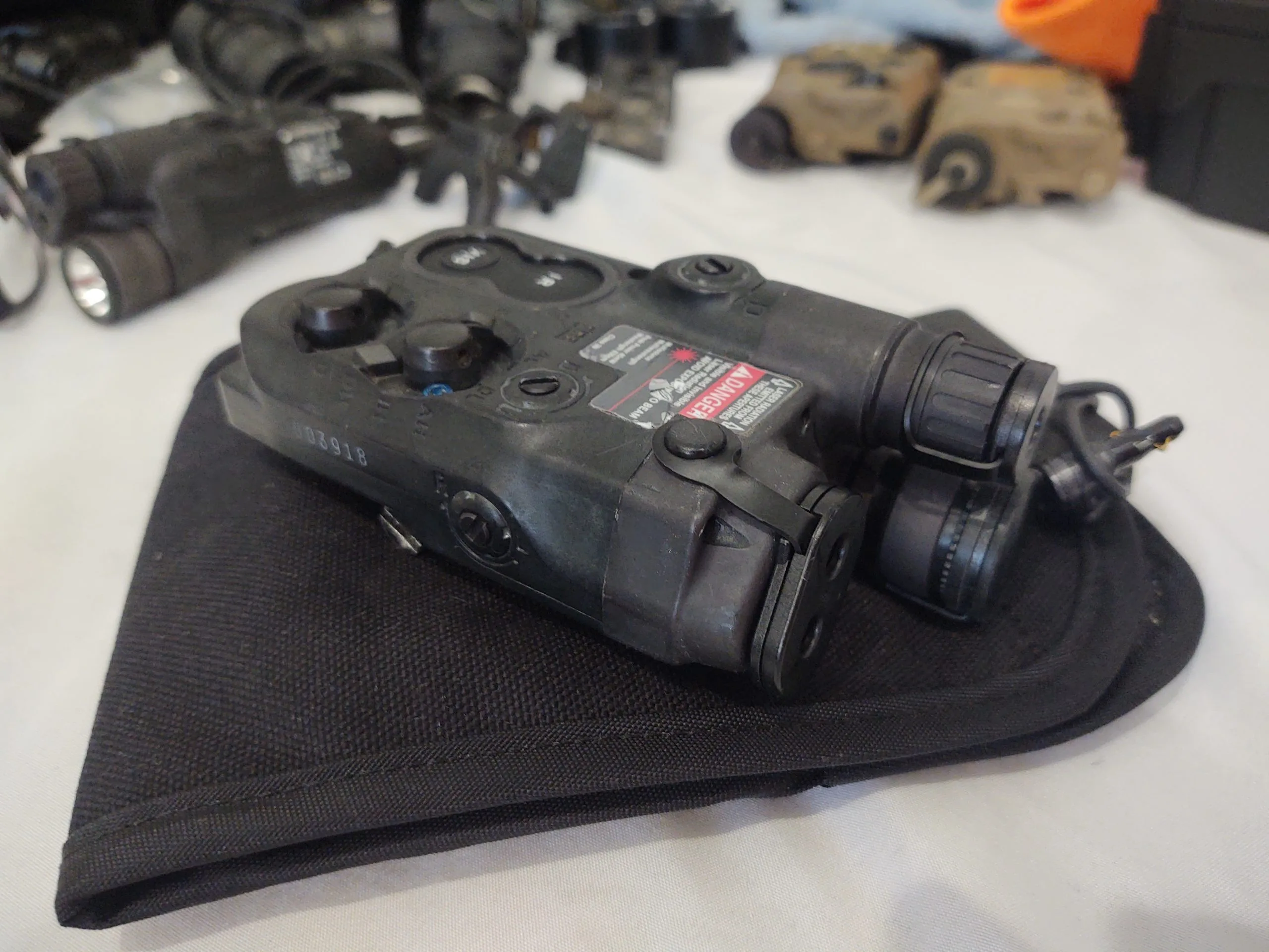AN/PEQ-16 INTEGRATED POINTER/ILLUMINATOR MODULE (IPIM)