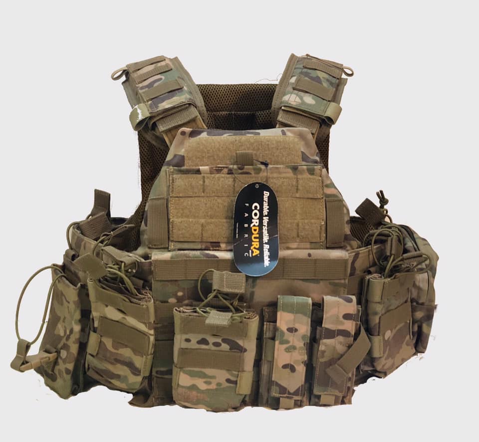 Plate Carrier Tactical Body Armor Vest Hunting Military Security kit w/ Pouches 
