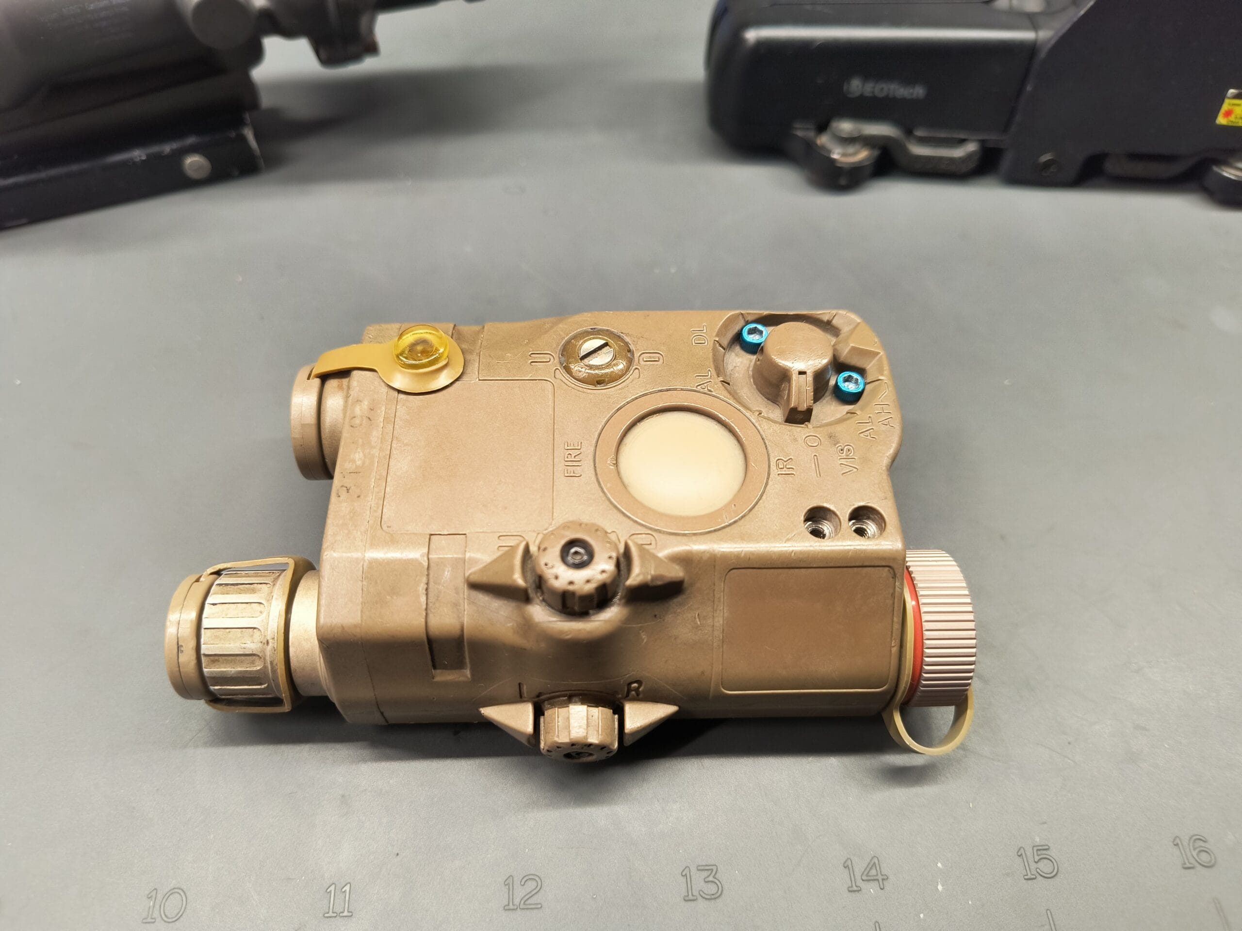 AN/PEQ15 LA5 HIGH-POWER ATPIAL -PRE OWNED-(LA-5B/PEQ) - Will's Optics