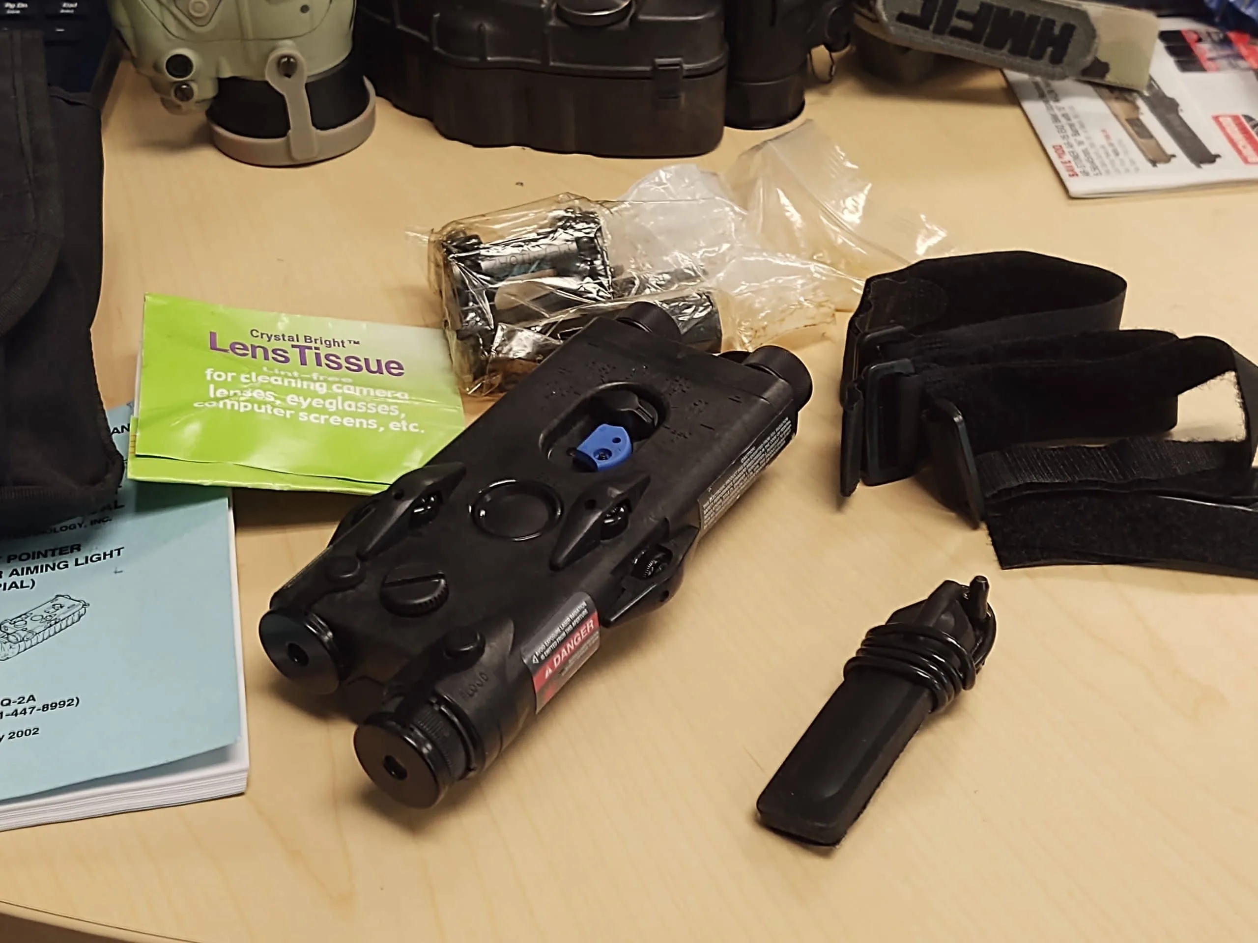 EOTech AN / PEQ 2A Battery IR Laser Aiming Device & Illuminator